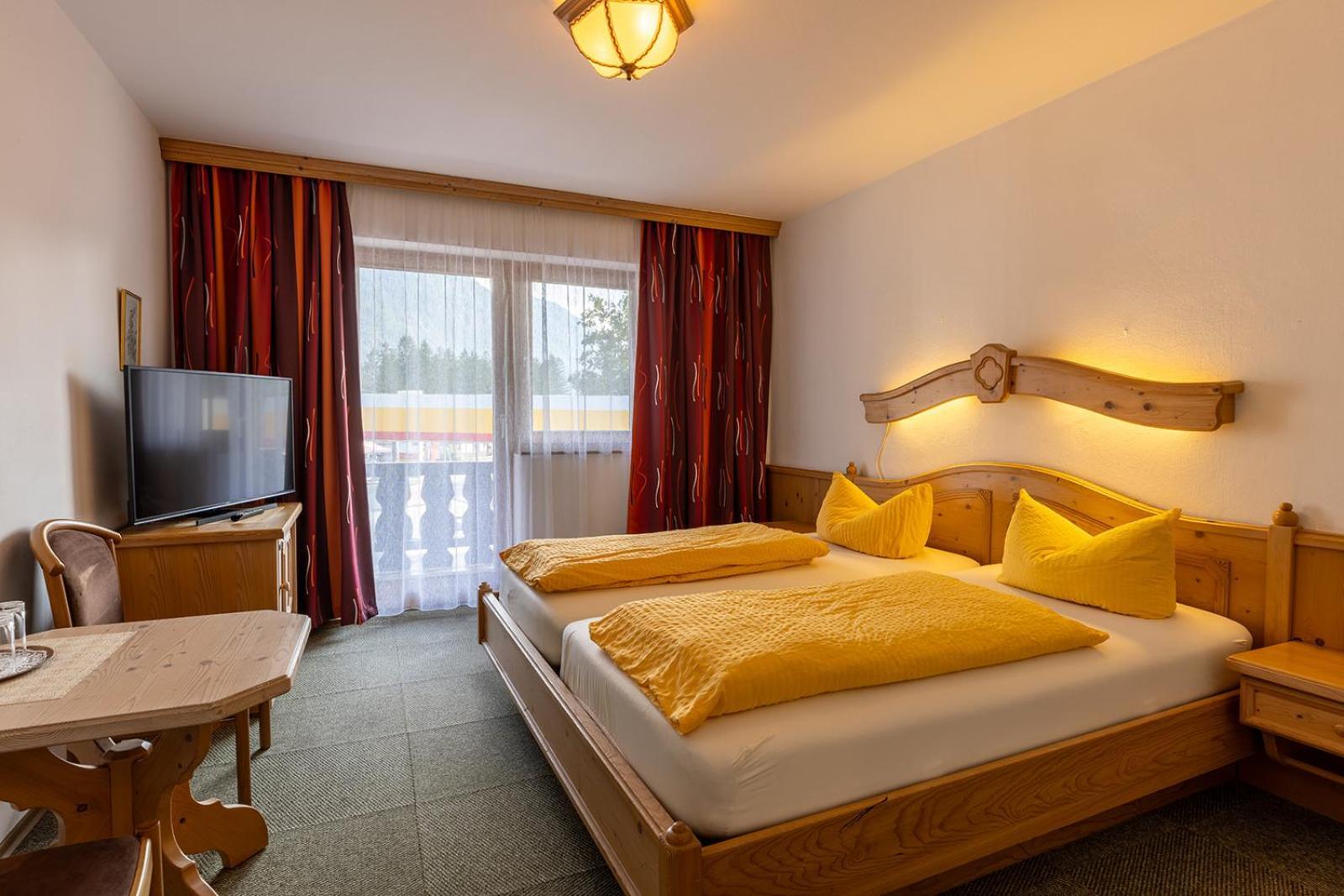 Hotel Alpenhof Oberau  Buitenkant foto