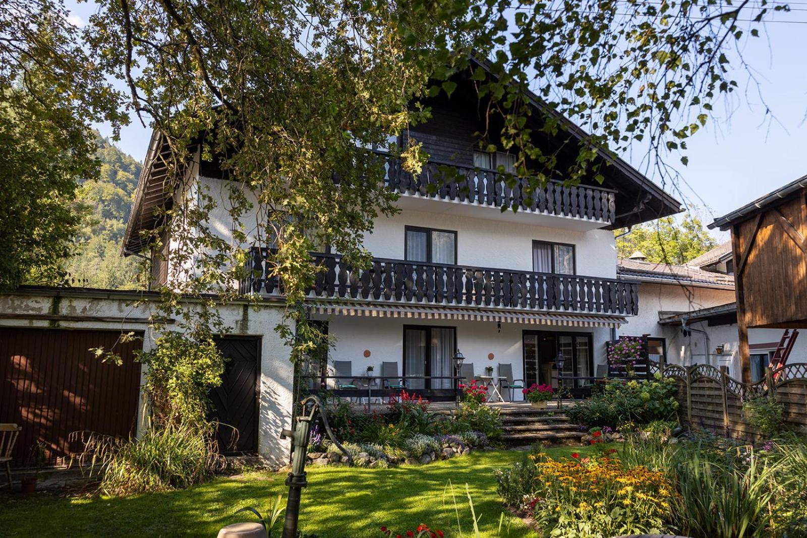 Hotel Alpenhof Oberau  Buitenkant foto