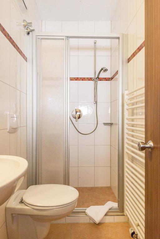Hotel Alpenhof Oberau  Buitenkant foto